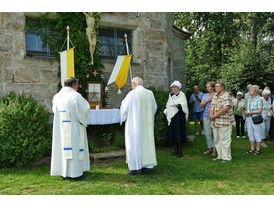 75 Jahre Wachsstockfest an der Weingartenkapelle in Naumburg (Foto: Karl-Franz Thiede)